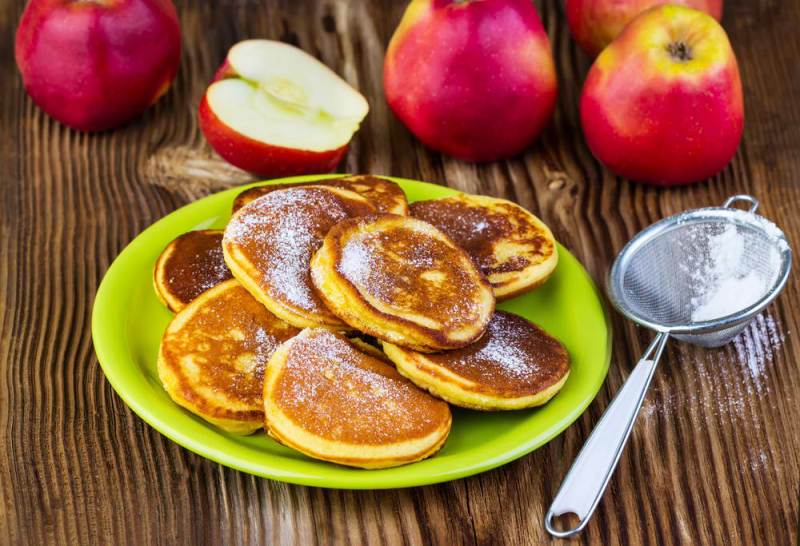 Spiralized-Apple-Cinnamon-Pancakes