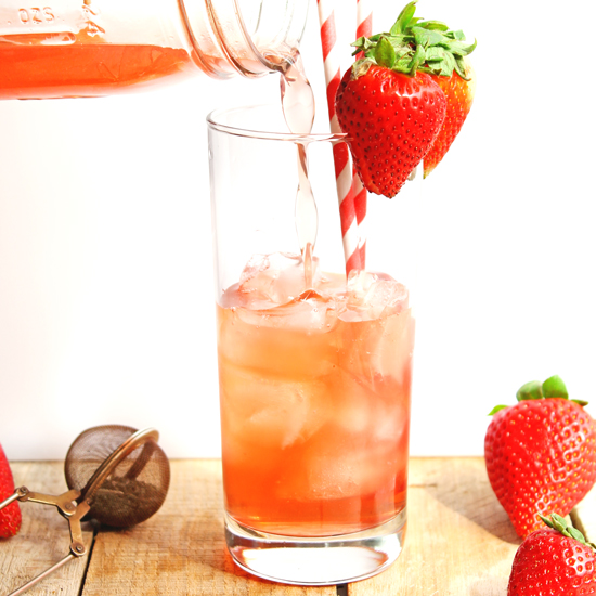Strawberry-nettle-iced-tea-550px