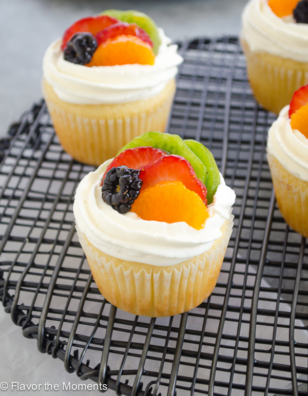 fruit-tart-vanilla-cupcakes1-flavorthemoments.com