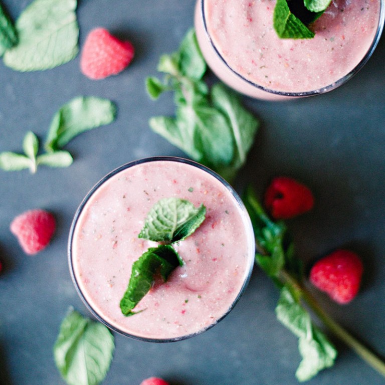 Minty Spring Smoothie with Creamy Cashew Butter