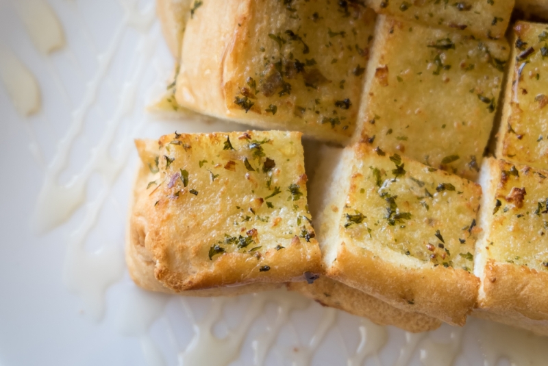 Frugal-Family-Cheesy-Homemade-Garlic-Bread-edited