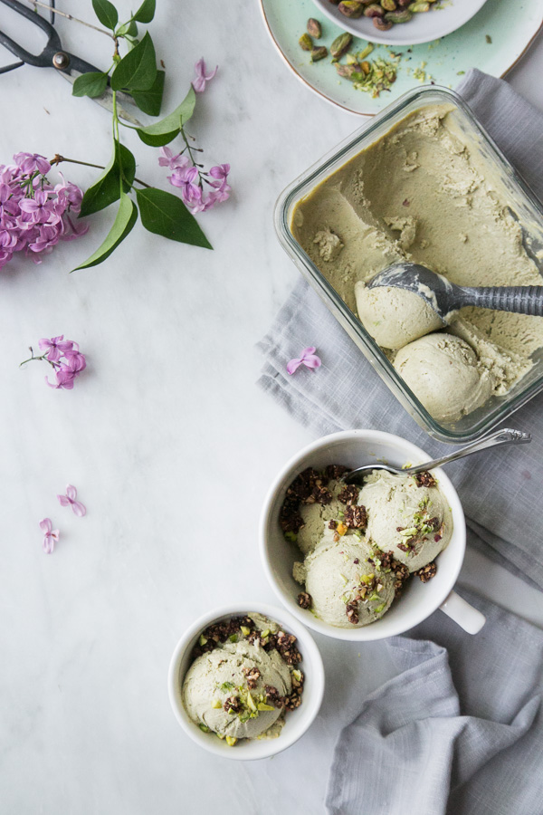 pistachio-ice-cream-chocolate-crumble-600pix