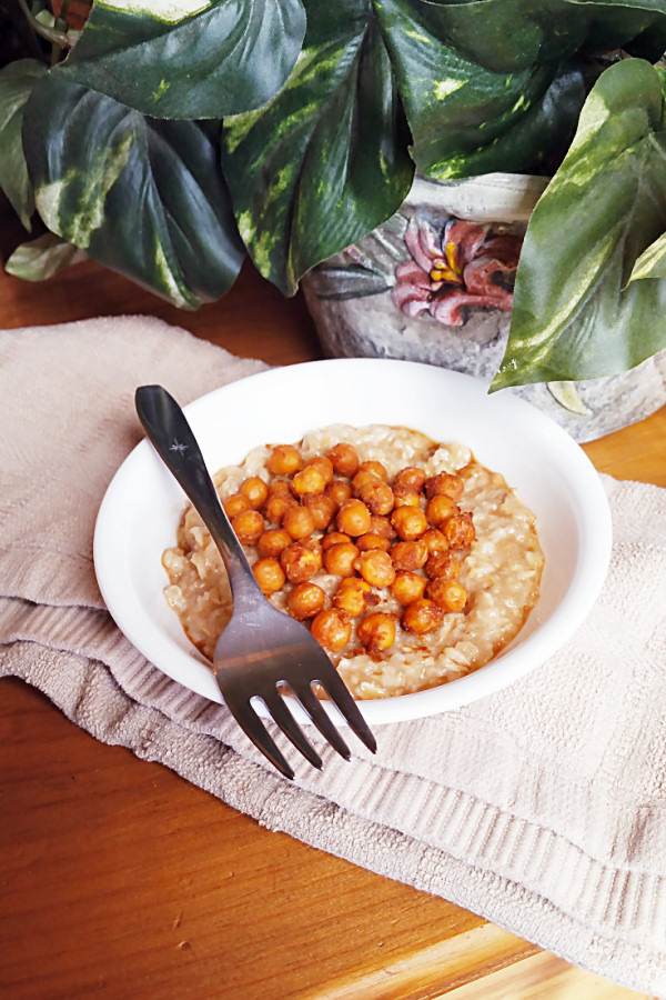 savory-oats-with-chickpeas-in-peanut-sauce-1