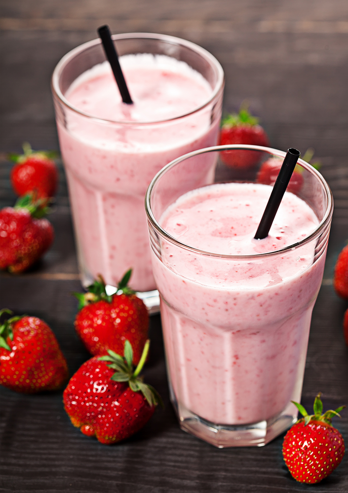 Homemade-Easy-Strawberry-Milkshake