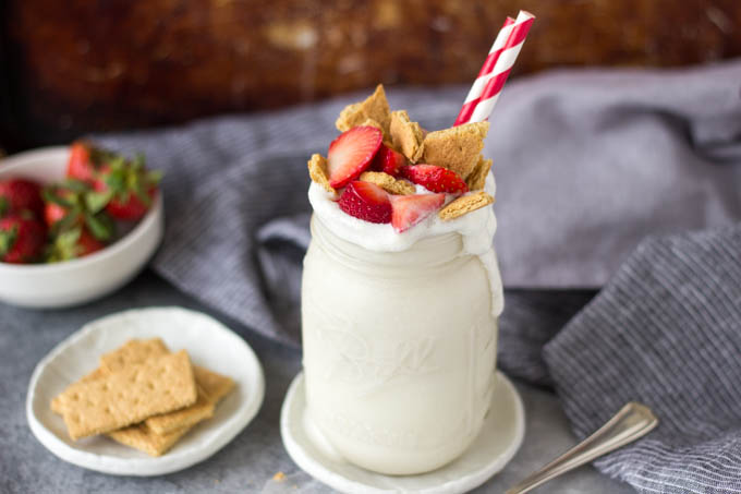 strawberry-cheesecake-protein-smoothie-featured