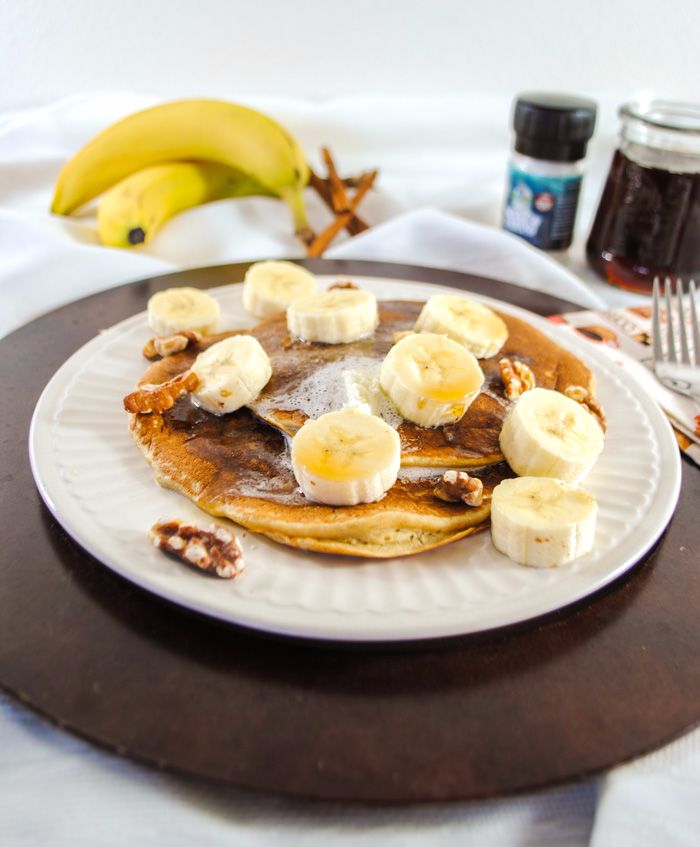 Whole-Grain-Pancakes-with-Oats-Bananas-and-Walnuts-3-compressed