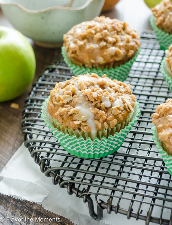 apple-oatmeal-crisp-muffins3