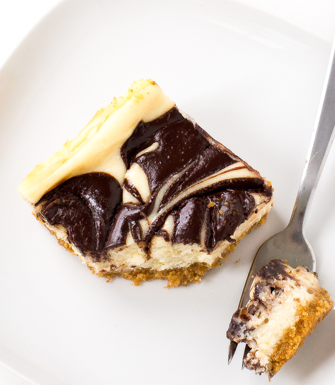 easy-nutella-swirled-cheesecake-bars