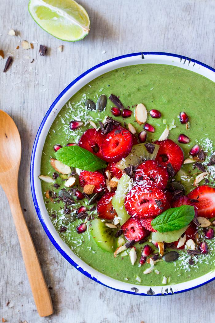Green-smoothie-bowl-small