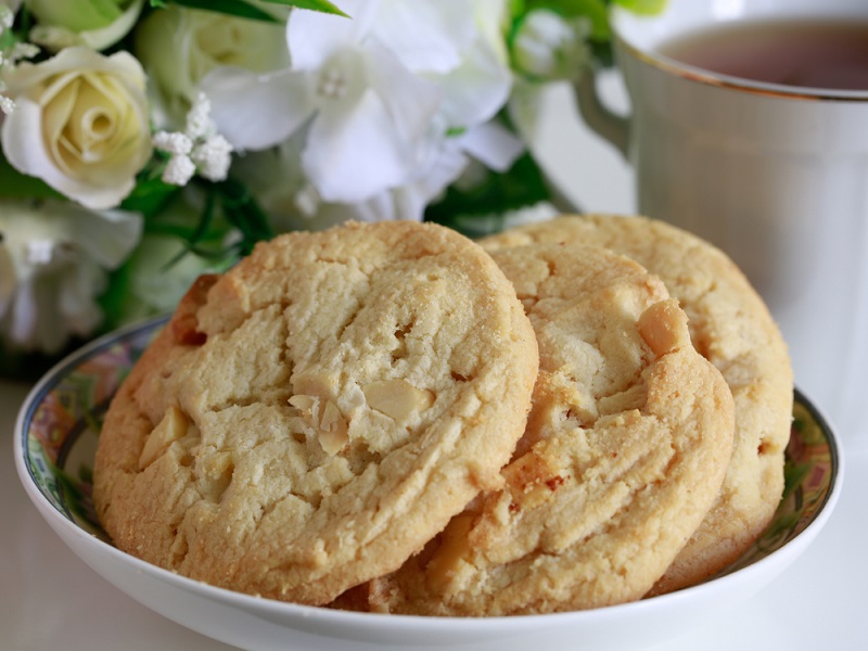 The-Best-Ever-Soft-White-Chocolate-Chip-Cookies-In-The-Airfryer-800x600