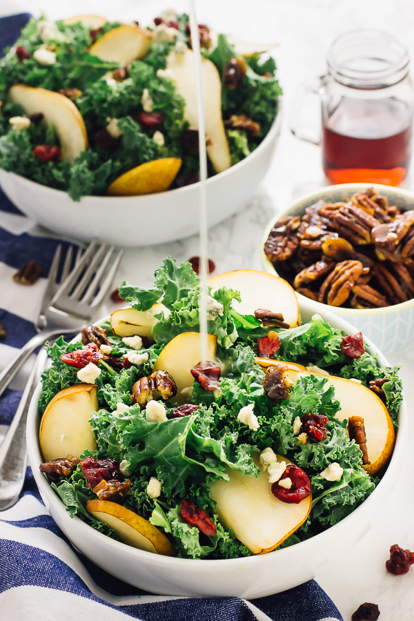 This-Pear-Gorgonzola-Caramelised-Pecans-with-Honey-Apple-Dressing-is-the-perfect-fall-salad-It-comes-together-in-just-15-minutes