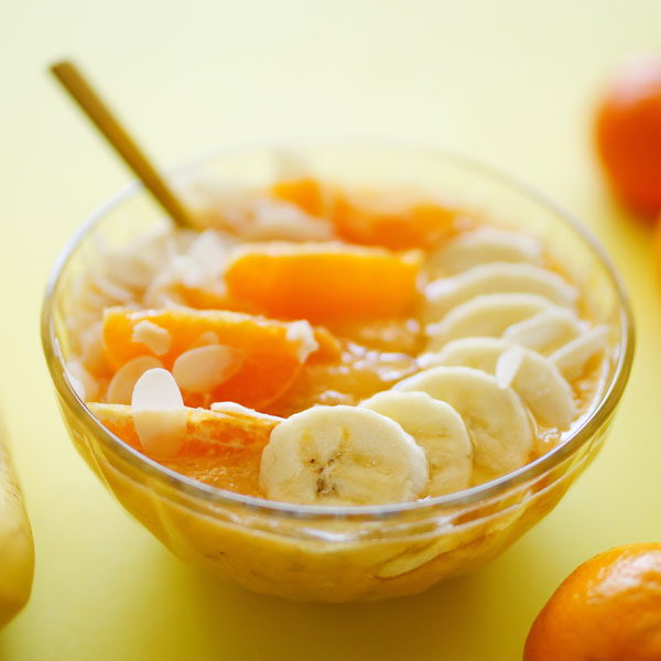 almond-orange-smoothie-bowl-5-sq