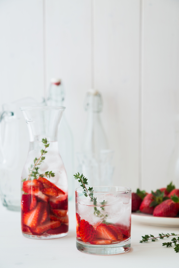 strawberry-infused-water