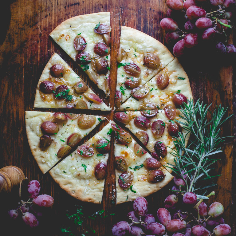 pizza-with-roasted-grapes-and-rosemary-sq-031