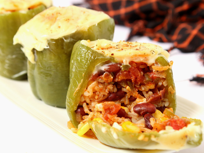 Vegetarian-mexican-style-stuffed-peppers-01-700x525
