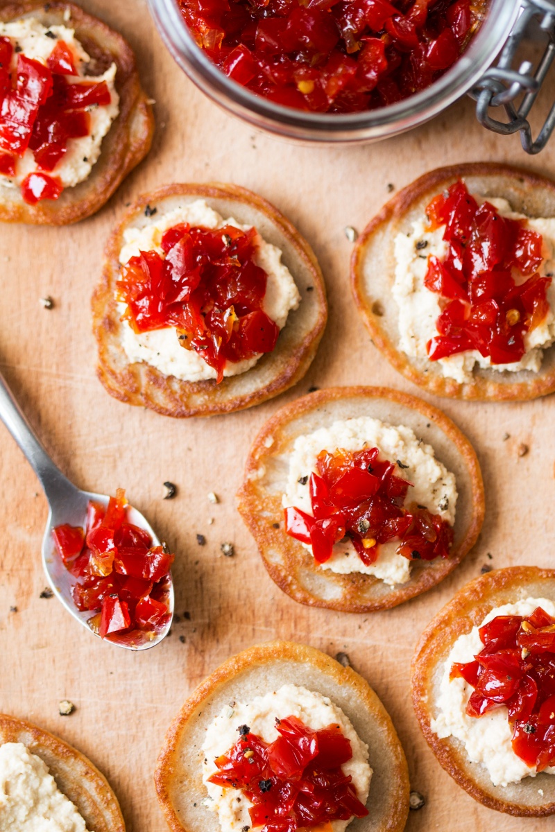 Vegan-blinis-with-red-pepper-relish