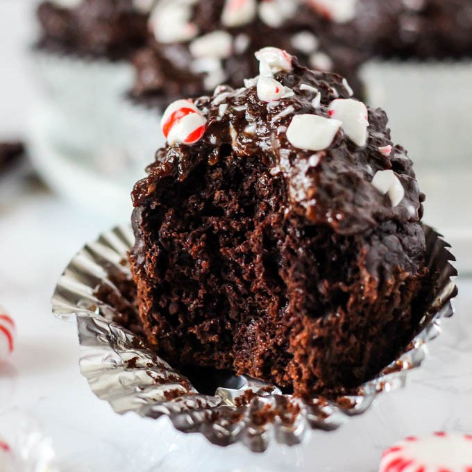 vegan-chocolate-peppermint-cupcakes-healthy-oil-free-date-sweetened-square