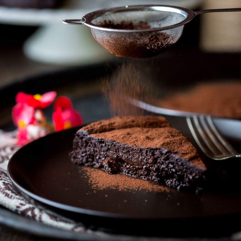 flourless-dark-chocolate-cake-for-online-galleries-045