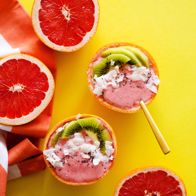 strawberry-grapefruit-smoothie-bowl-FB