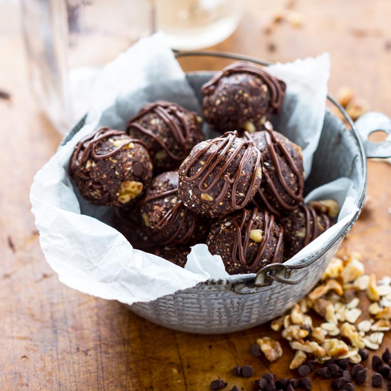 vegan-dark-chocolate-walnut-bites-sq-040