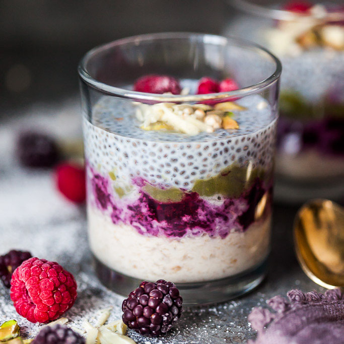 Chia-Pudding-with-Berries-683-02