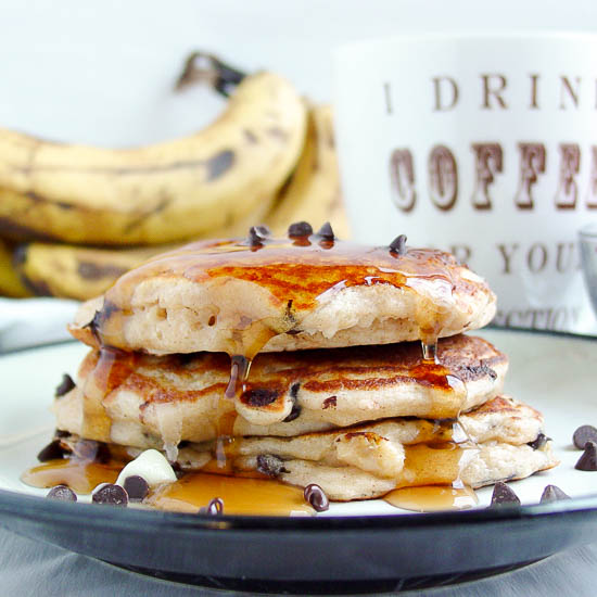 Healthy-Banana-Choholate-Chip-Pancakes-550