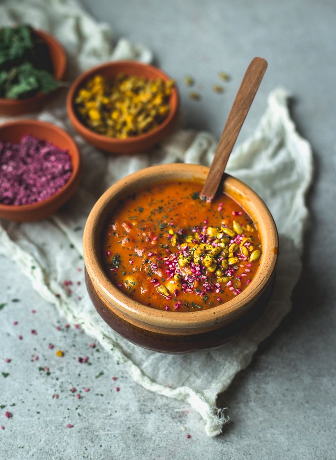 Nourishing-tomato-soup-with-savory-sprinkles