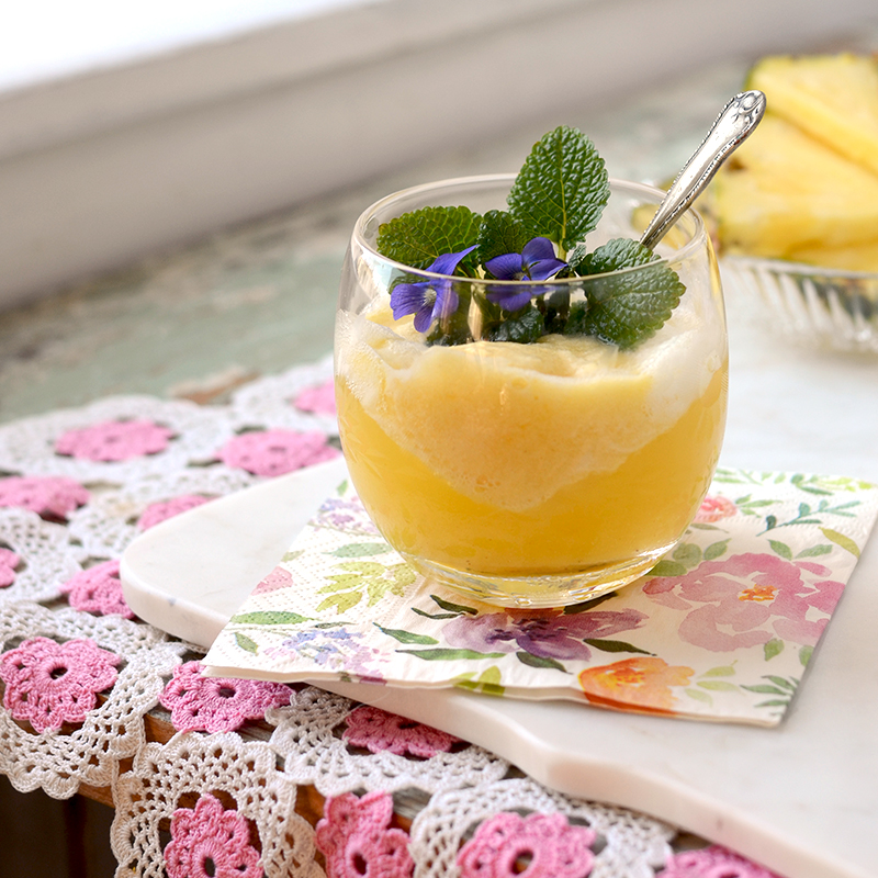 Glass-of-Prosecco-Pineapple-Cocktail-Square-Web