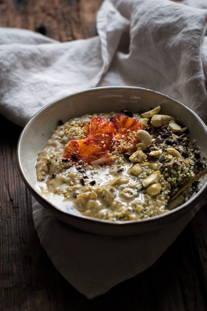 c-Solene-Roussel_Porridge-agrumes-tahini-graines-1