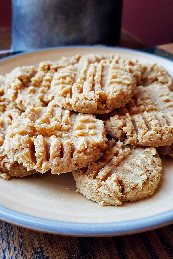 flourless-peanut-butter-cookies-pin-202