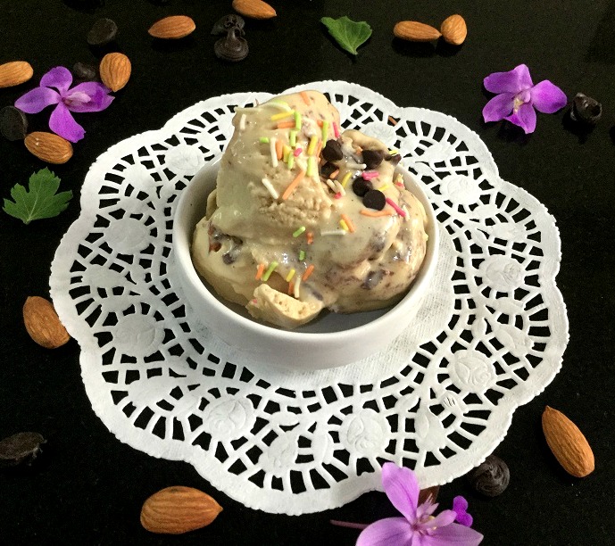 mocha-fudge-almond-ice-cream-1