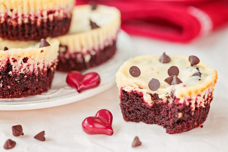 Airfryer-Red-Velvet-Cheesecake-Cupcakes-800x533