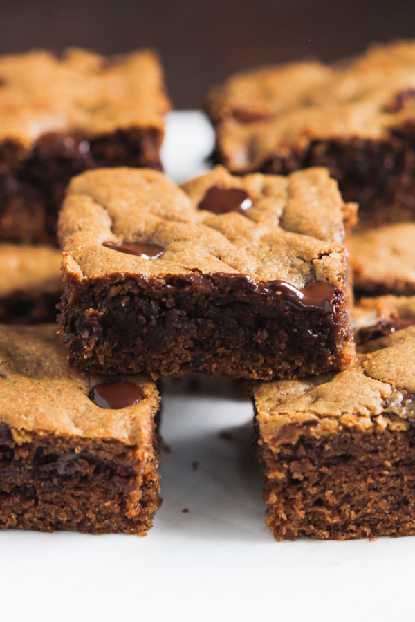 Healthy-Chocolate-Chip-Cookie-Bars