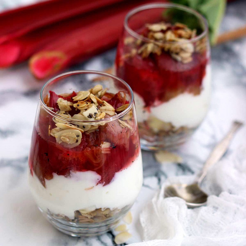 Yogurt-parfaits-with-rhubarb-Copy
