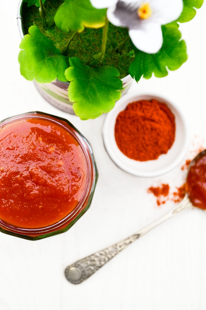 Easy-Red-Pepper-and-Sweet-Chilli-Sauce