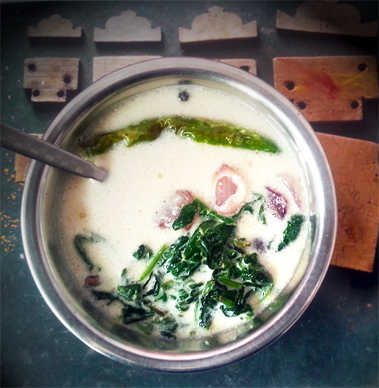 Fried-Spinach-in-Spiced-Coconut-Milk-550-2