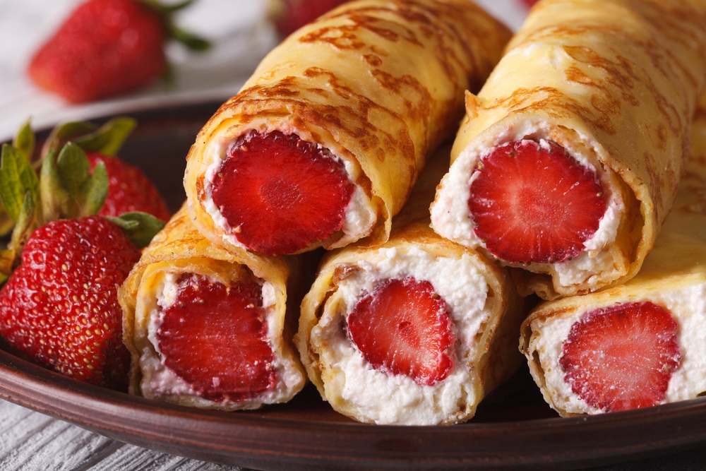 strawberry-and-cream-crepes