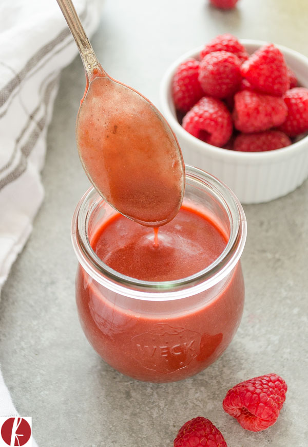 fresh-raspberry-balsamic-vinaigrette4-flavorthemoments.com