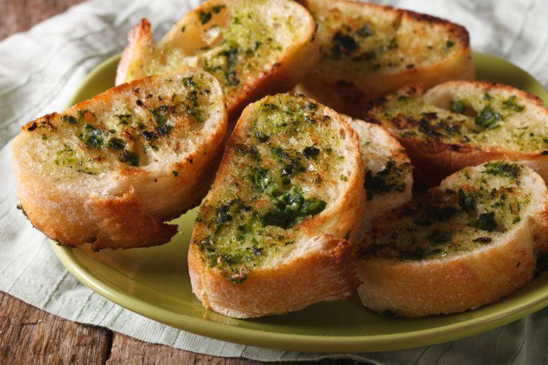 Airfryer-Garlic-Bread-Recipe-768x5121