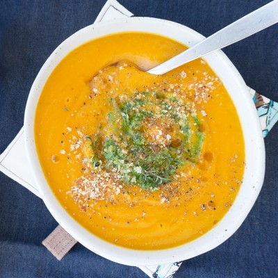 This Hearty Butternut Squash Soup is velvety smooth, yet completely dairy free! Seasoned with garlic and thyme, packed with veggies and thickened with sourdough bread, this soup is both silky and hearty at the same time. | #SOUP | #FALLRECIPES | #SQUASHSOUP | #VEGETARIAN | #VEGAN | #PLANTBASED | #HealthyRecipeIdeas at OatandSesame.com