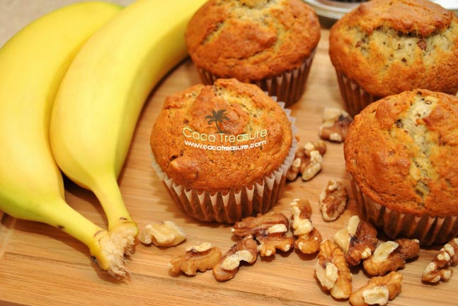 banana-nut-muffins-with-coconut-oil