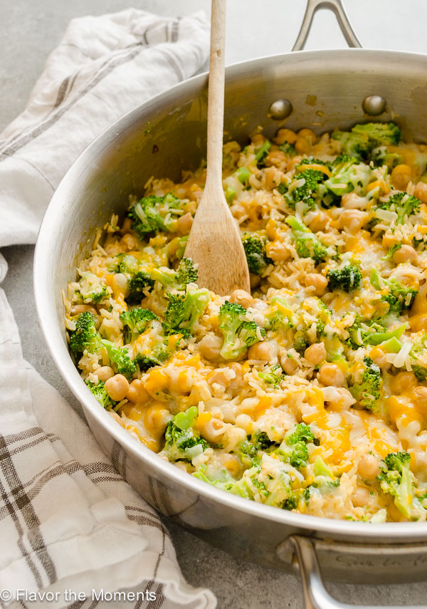 one-pot-cheesy-broccoli-chickpea-rice-casserole2-flavorthemoments.com