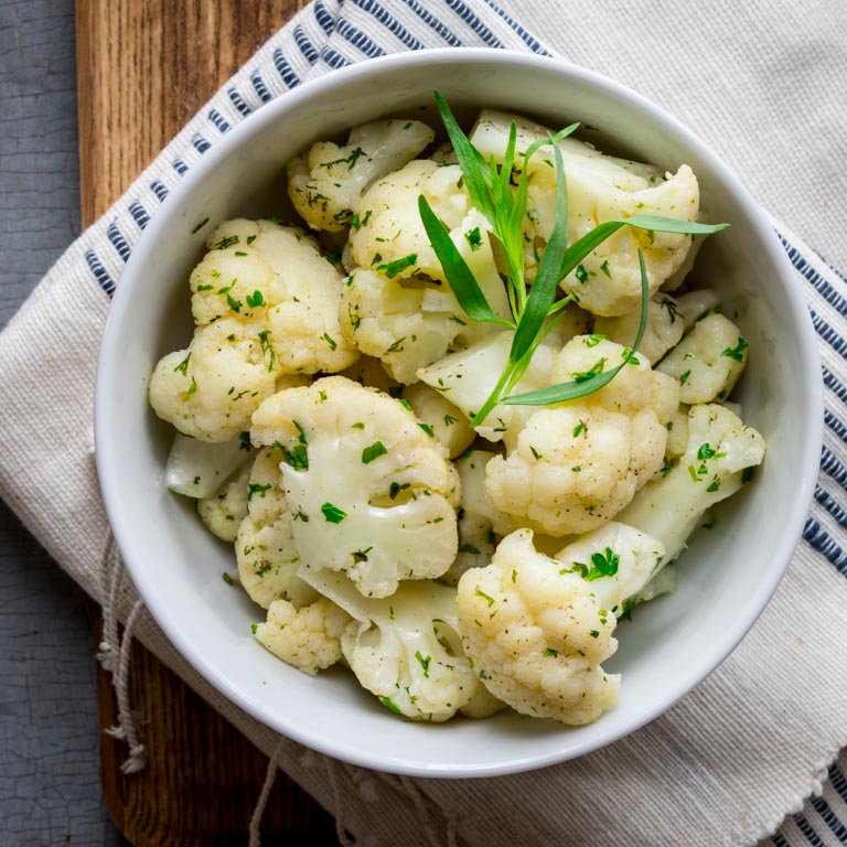 simple-steamed-cauliflower-with-herbs-sq-010